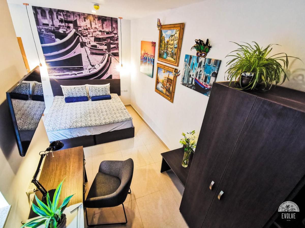 Evolve Coliving Guesthouse Sliema Buitenkant foto
